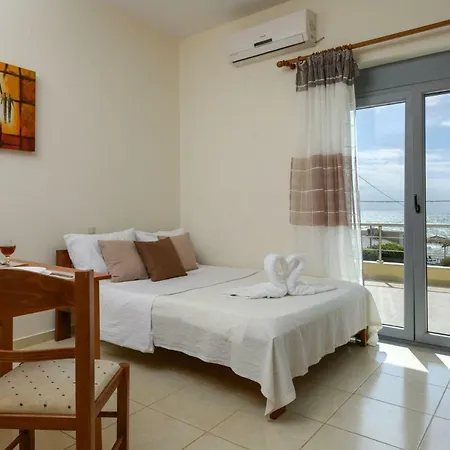 Coral Sea Apartment