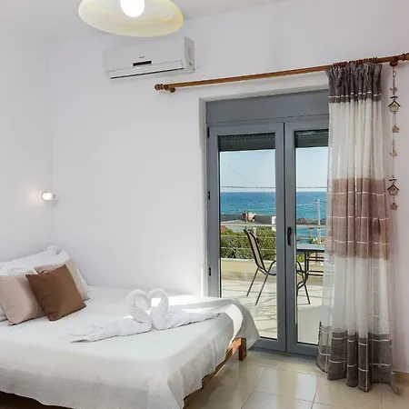 Coral Sea Apartment