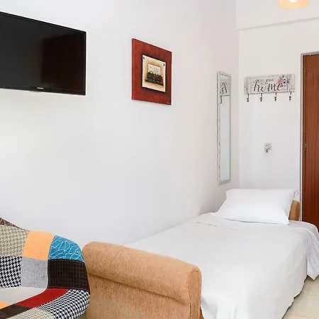 Coral Sea Apartment
