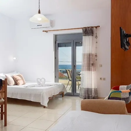 Coral Sea Apartment